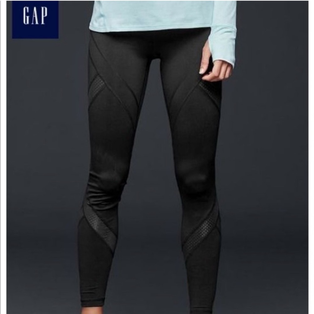 🩵GapFit G Force Mesh Panel Leggings